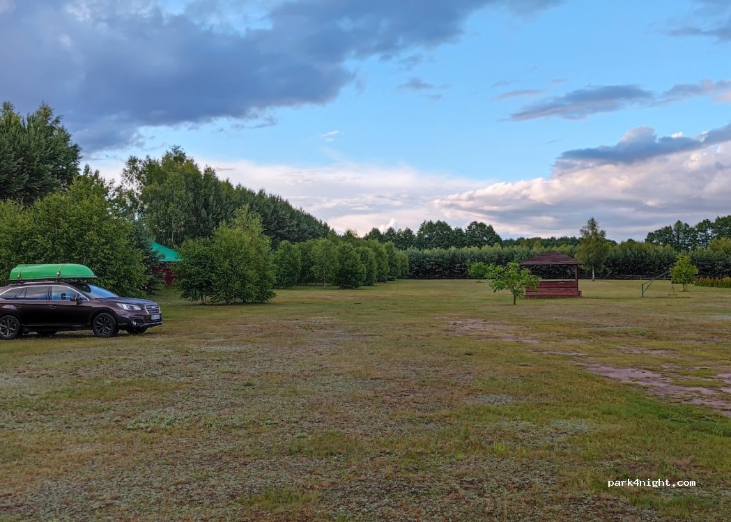 Kamping i plac dla kamperów — foto