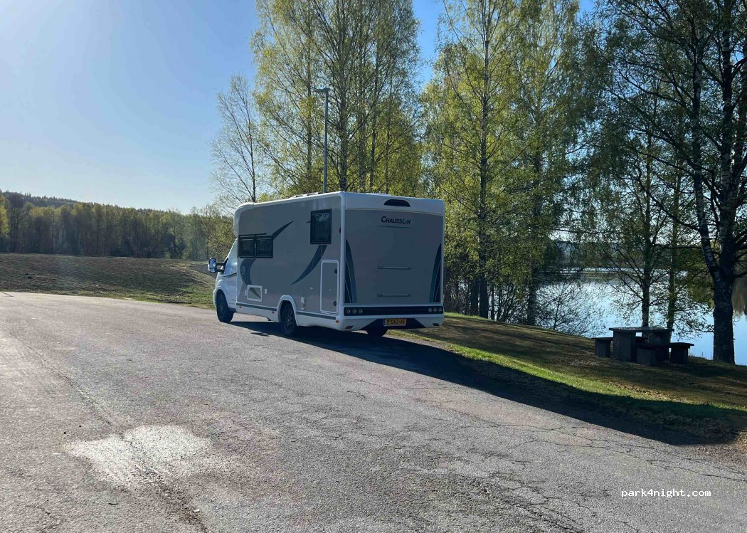 (2116) sander - 250 Kongsvingervegen — foto