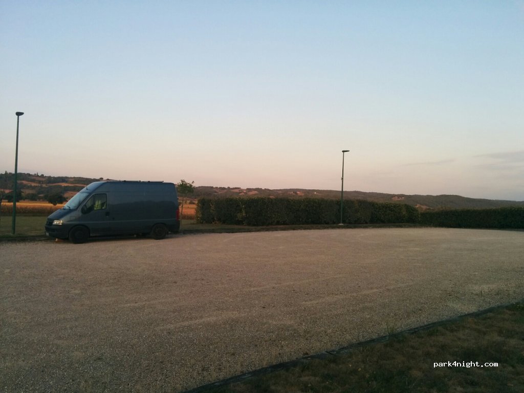 (32730) Beccas - D261 — foto