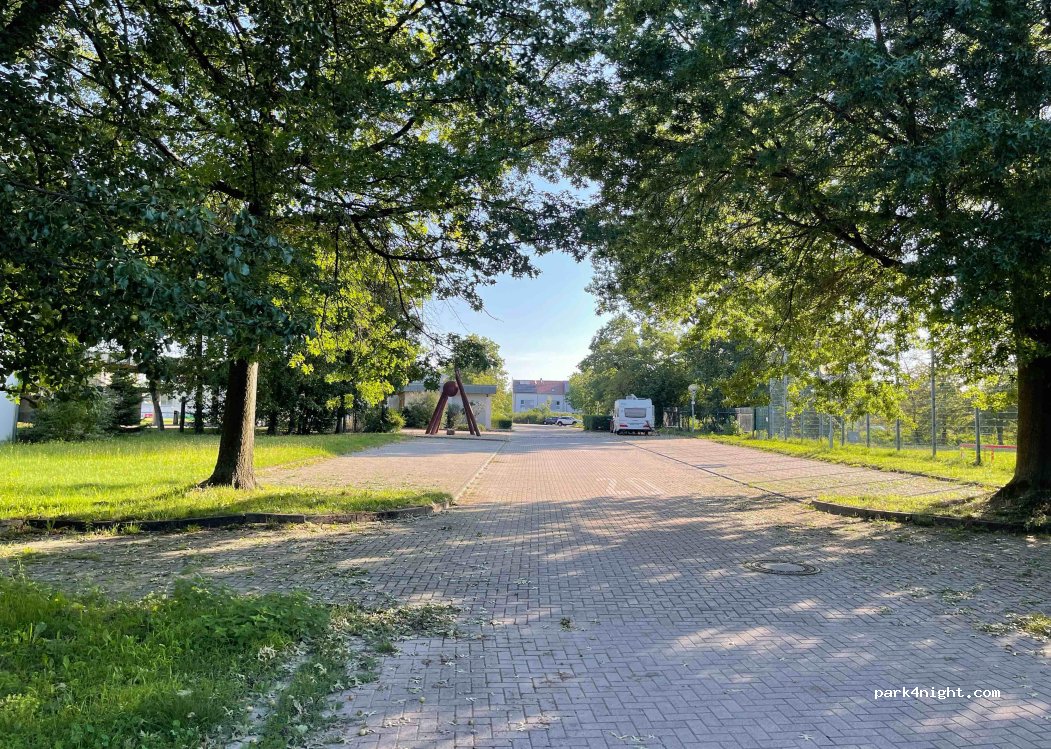 (76694) Forst - 15 Gottlieb-Daimler-Straße — foto 4
