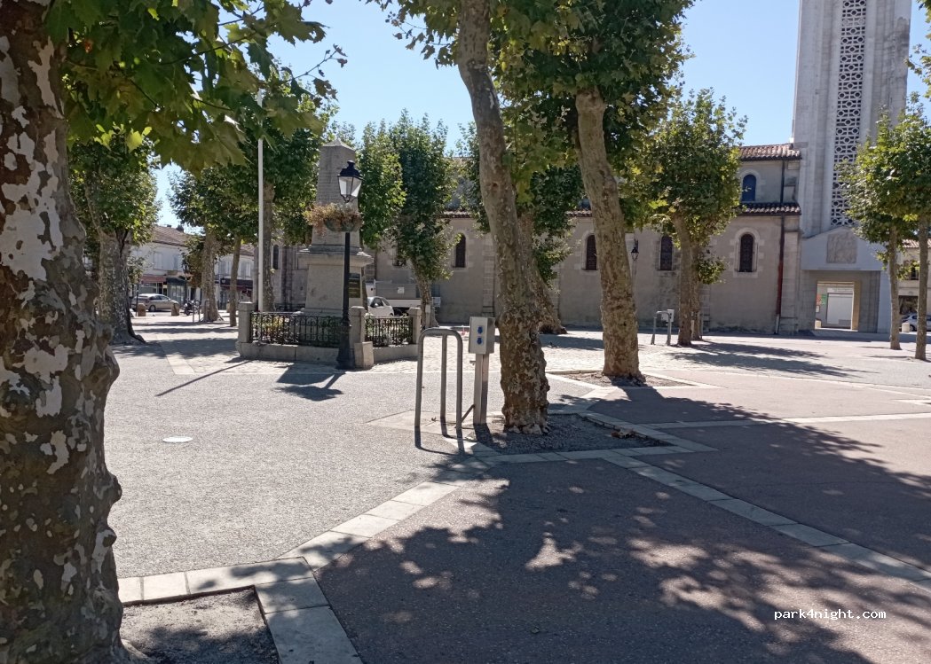 (33590) Saint-Vivien-de-Médoc - 1 Place de la Brigade Carnot — foto 3