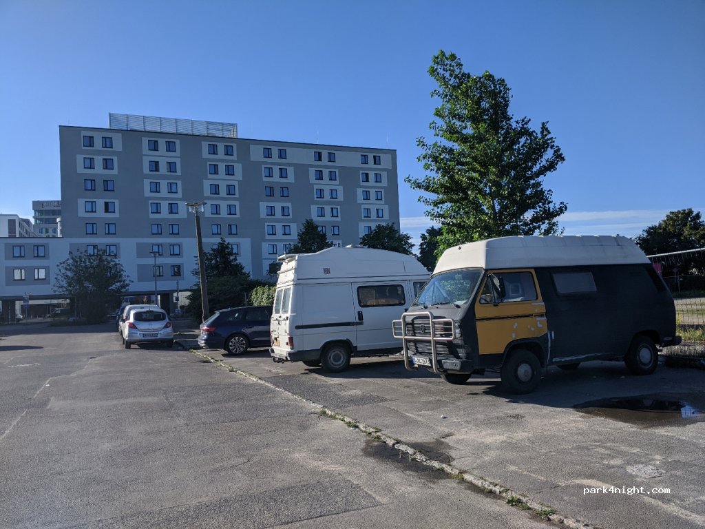 (10407) Berlin - 152 Storkower Straße — foto