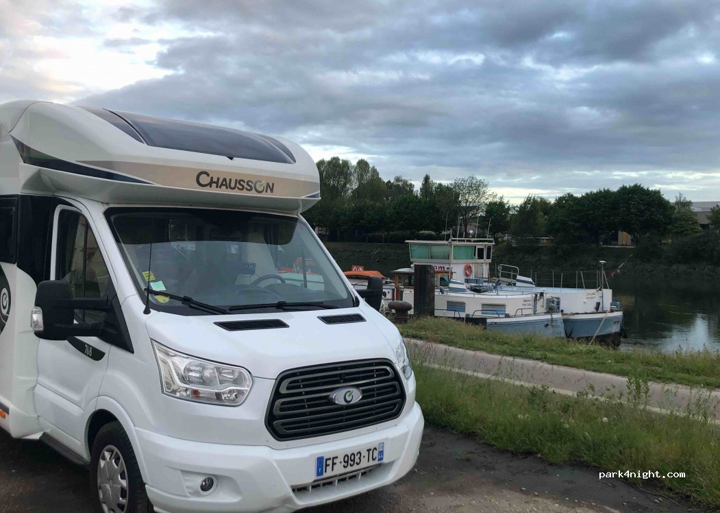 (76000) Rouen - 3 Quai du Pré aux Loups — foto