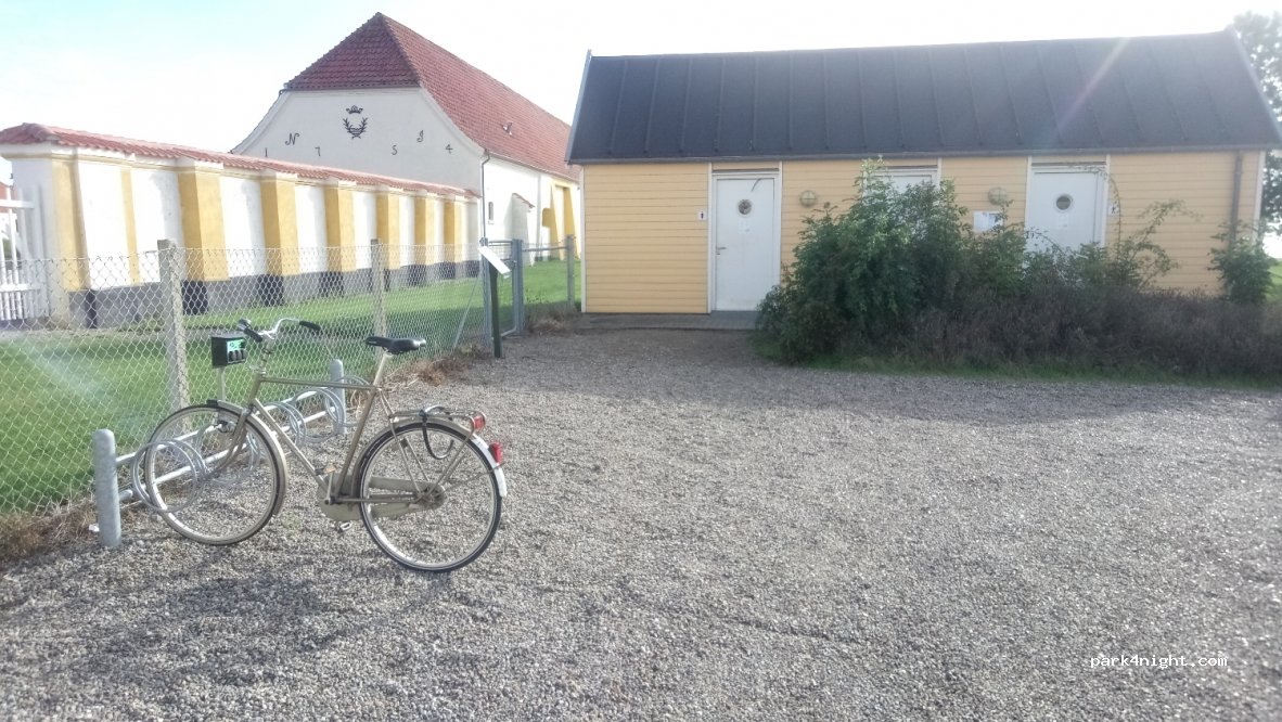 (5700) Svendborg - 100F Slotsalleen — foto
