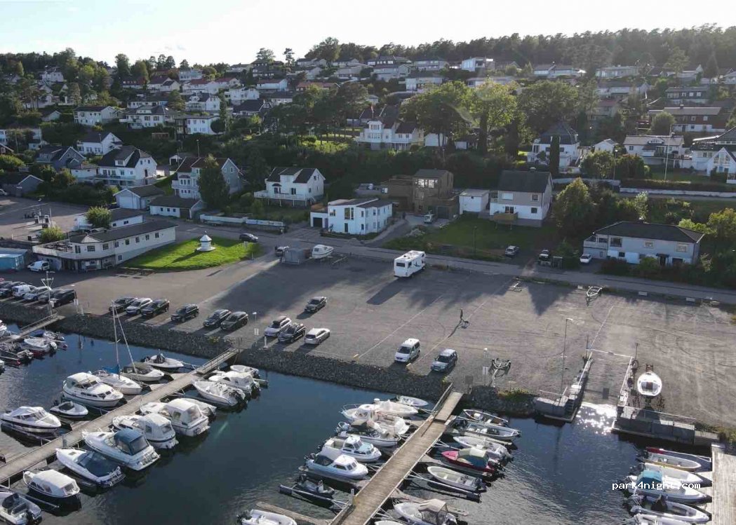 (3970) Langesund - 16 Stoa — foto