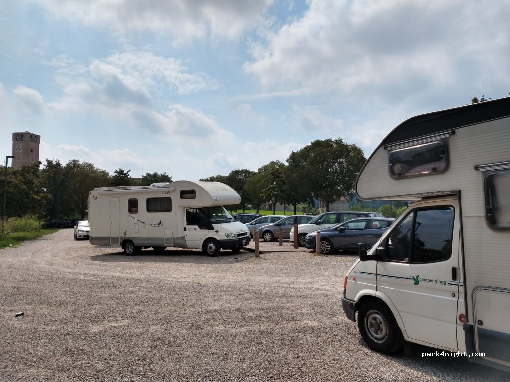 (46040) Castellaro Lagusello - 10 Piazza Generale Orlandi — foto