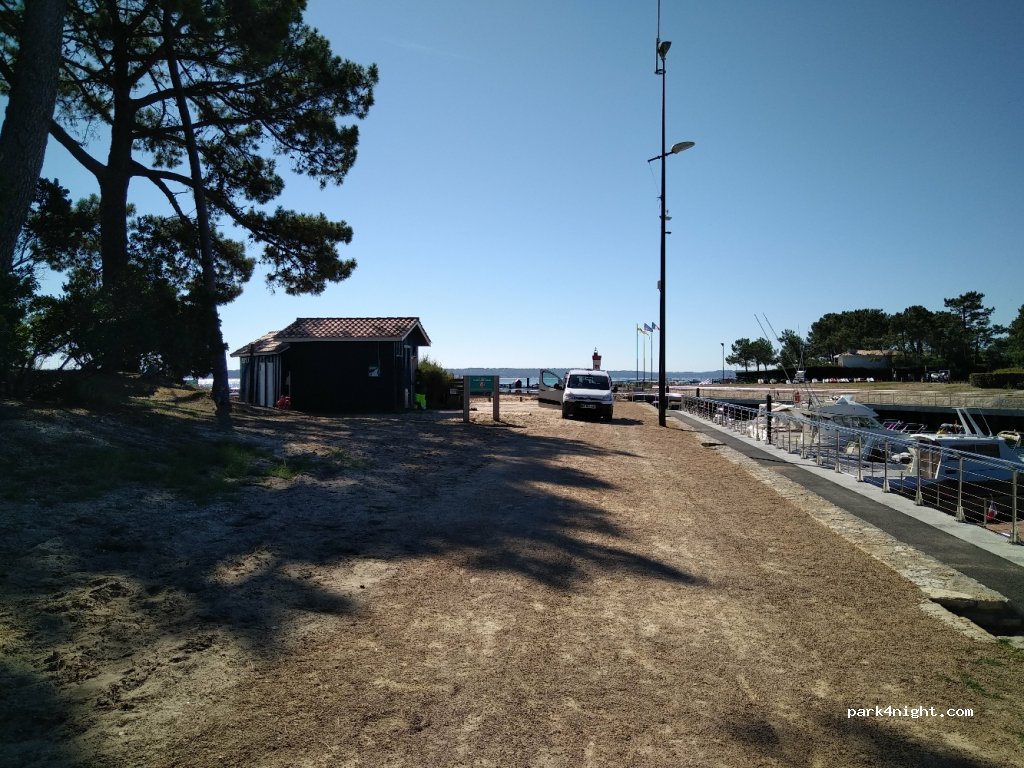 (33970) Lège-Cap-Ferret - 32 Avenue du Chasselas — foto