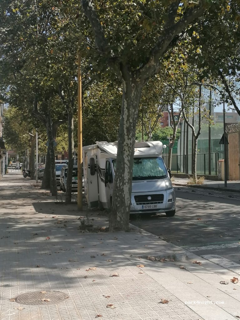 (08005) Barcelona - 100 Carrer del Doctor Trueta — foto 2