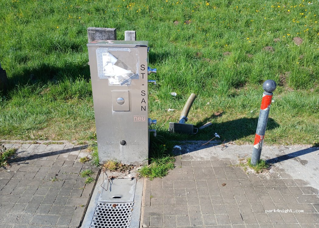 Wohnmobilstellplatz an der Schiffsanlegestelle — foto 5