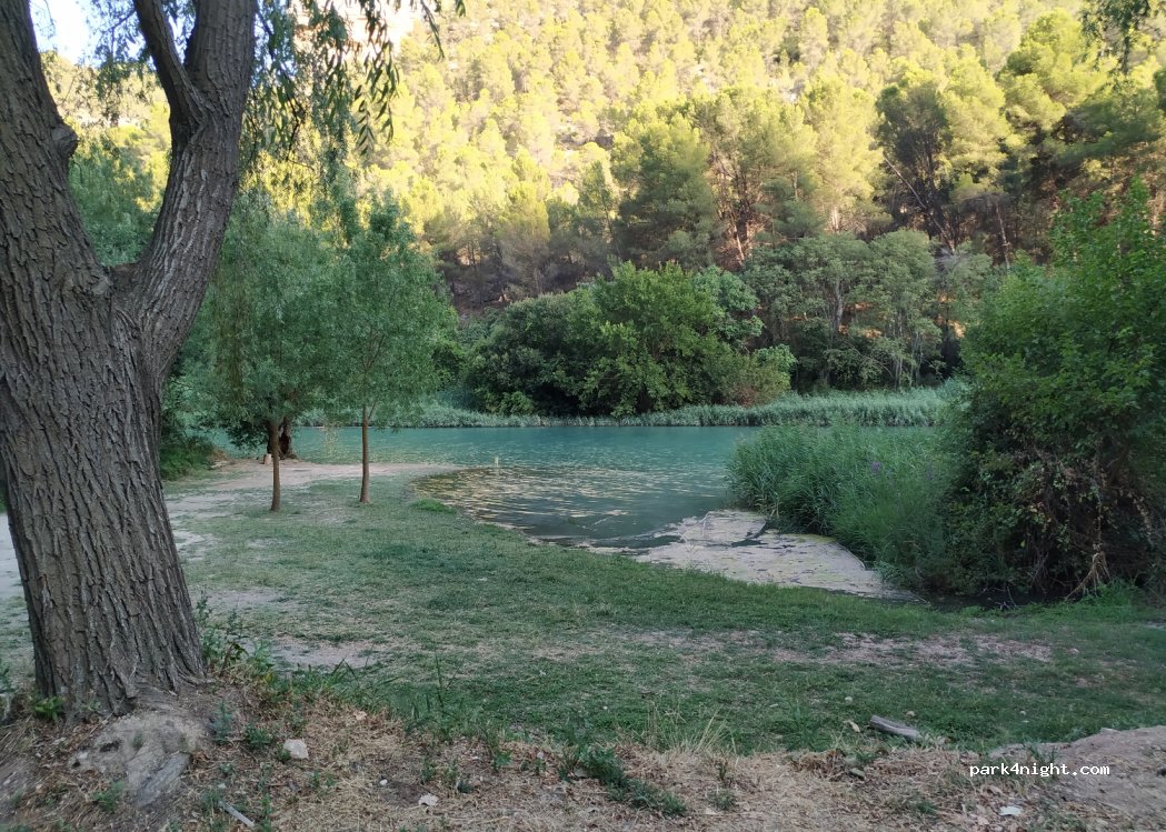 (02211) Alcalá del Júcar - Carretera de Tolosa — foto 2