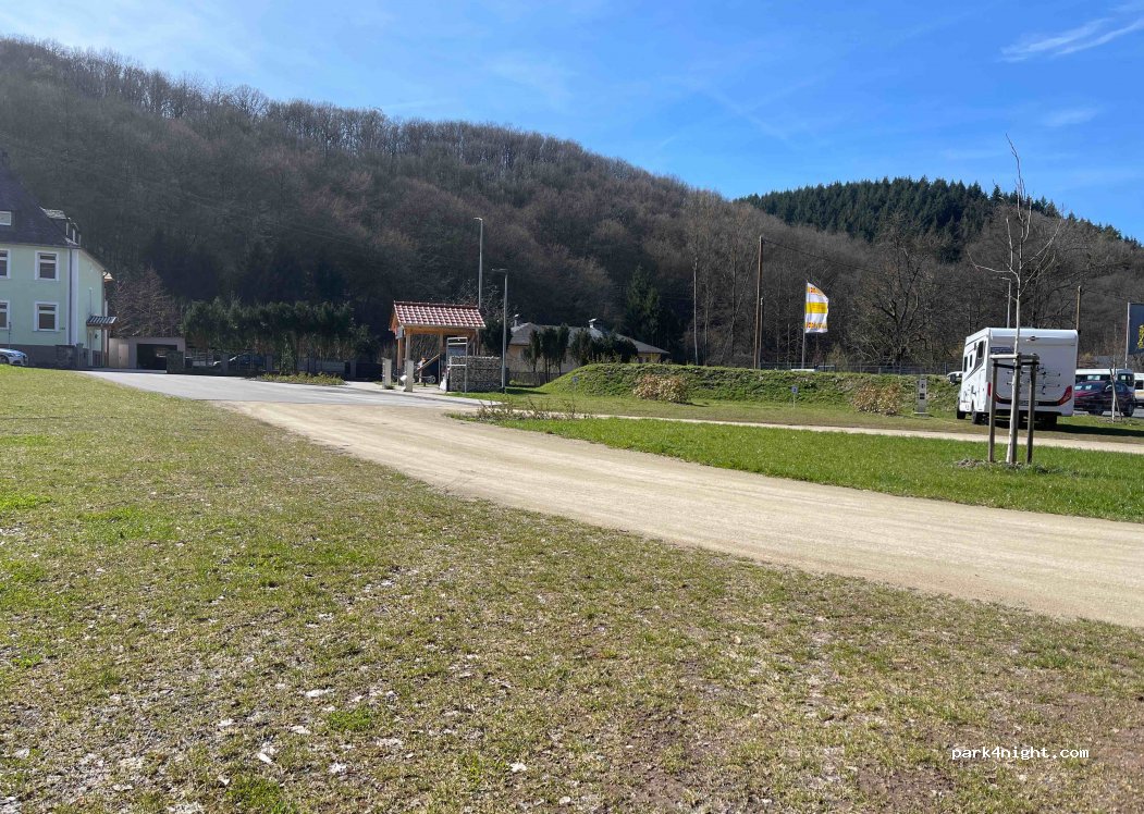 Wohnmobilstellplatz Weiherschleife — foto