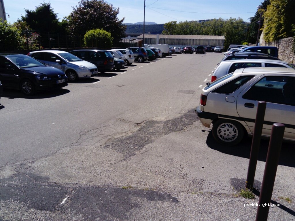 (07200) Aubenas - Parking des Blaches — foto