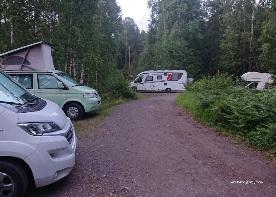 (813 96) Torsåker - Unnamed Road — foto 2