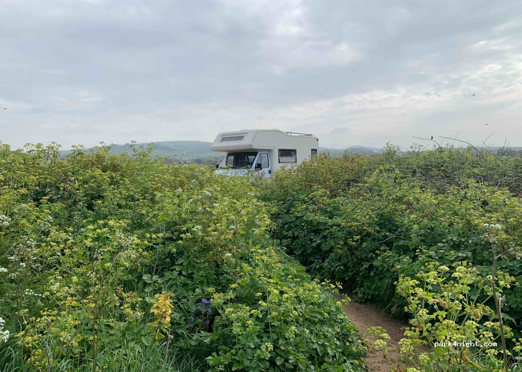 Brook Chine National Trust Car Park — foto 3