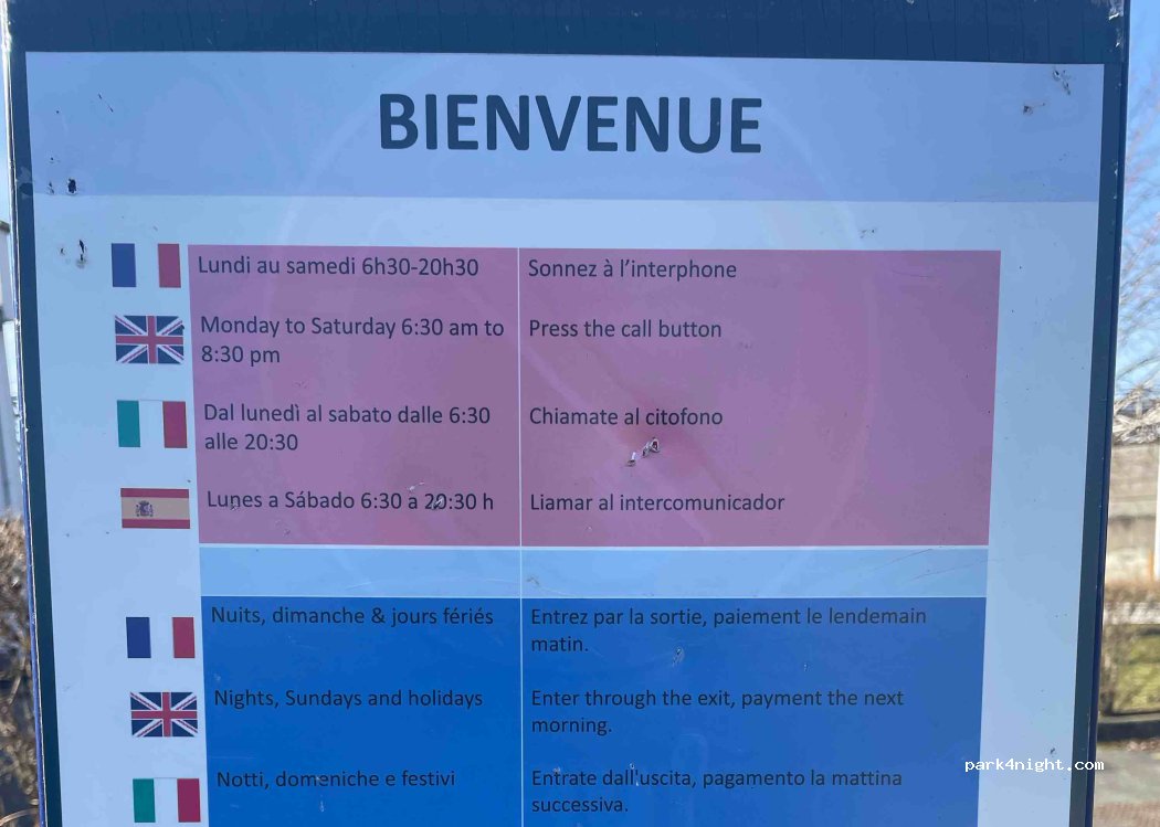 Aire camping-car Clermont-Ferrand Les Pistes — foto 5