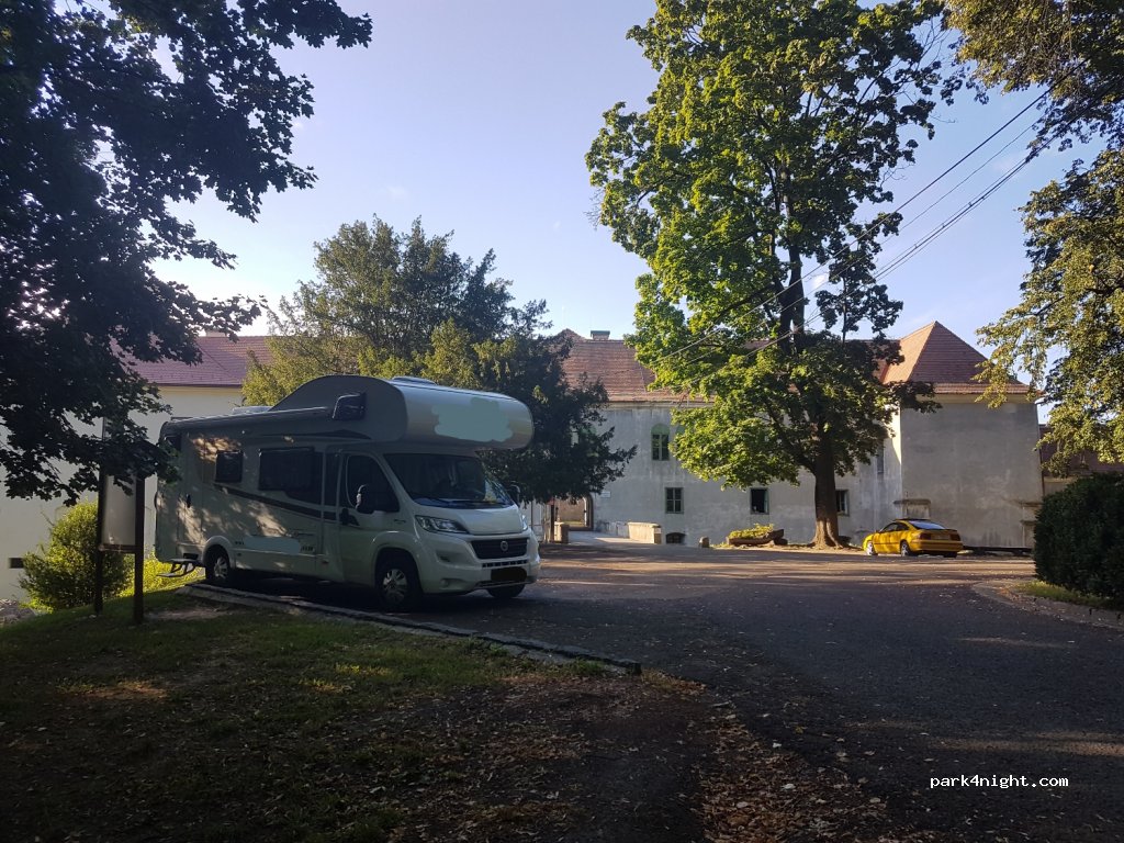 (992 01) Modrý Kameň - 4 Zámocká — foto