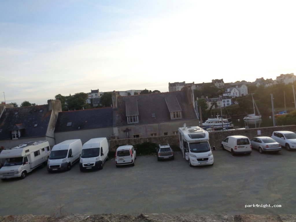 (29100) Douarnenez - 2-4 Impasse Jean Barre — foto