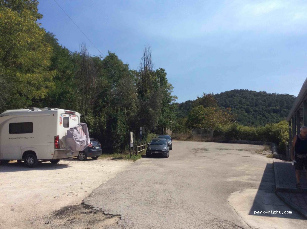 (86170) Isernia - 2 Via Santo Spirito — foto