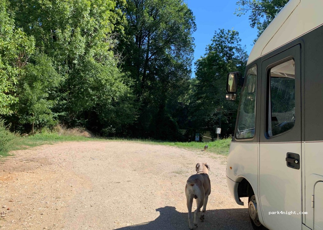(46140) Luzech - 795 La Rivière — foto