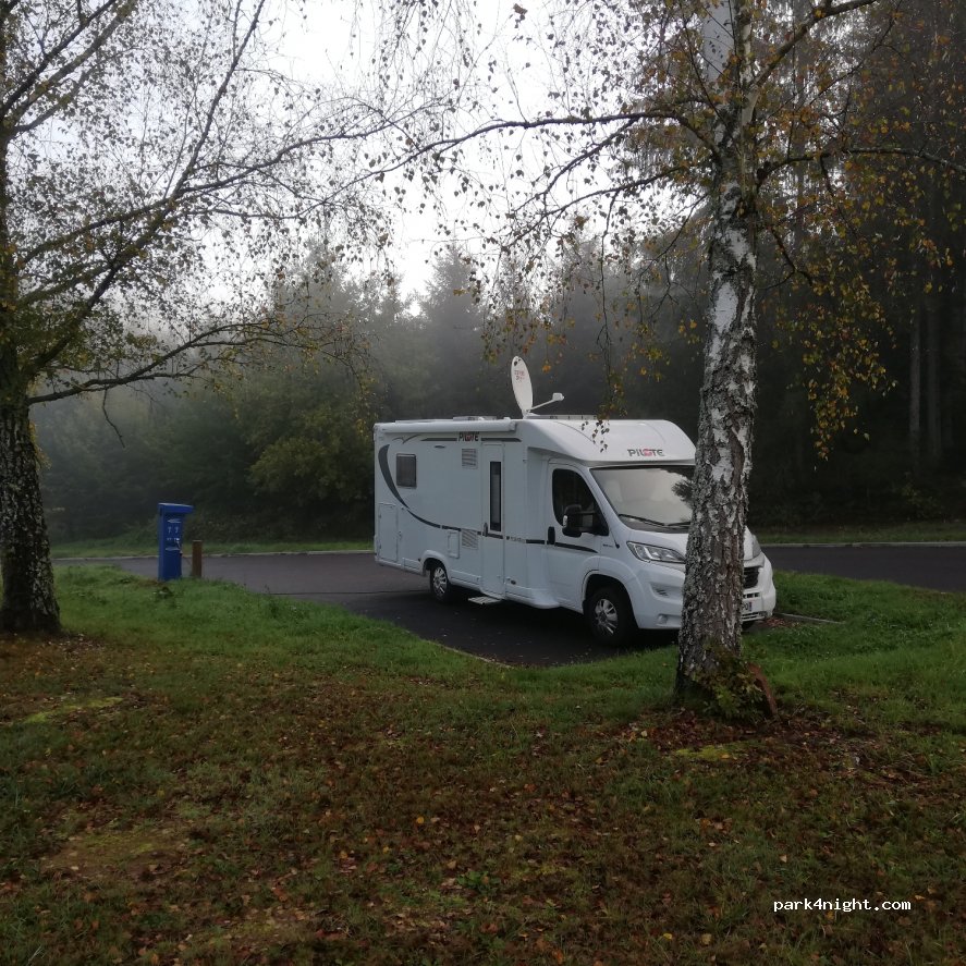 Aire de camping-car Saint-Quirin — foto