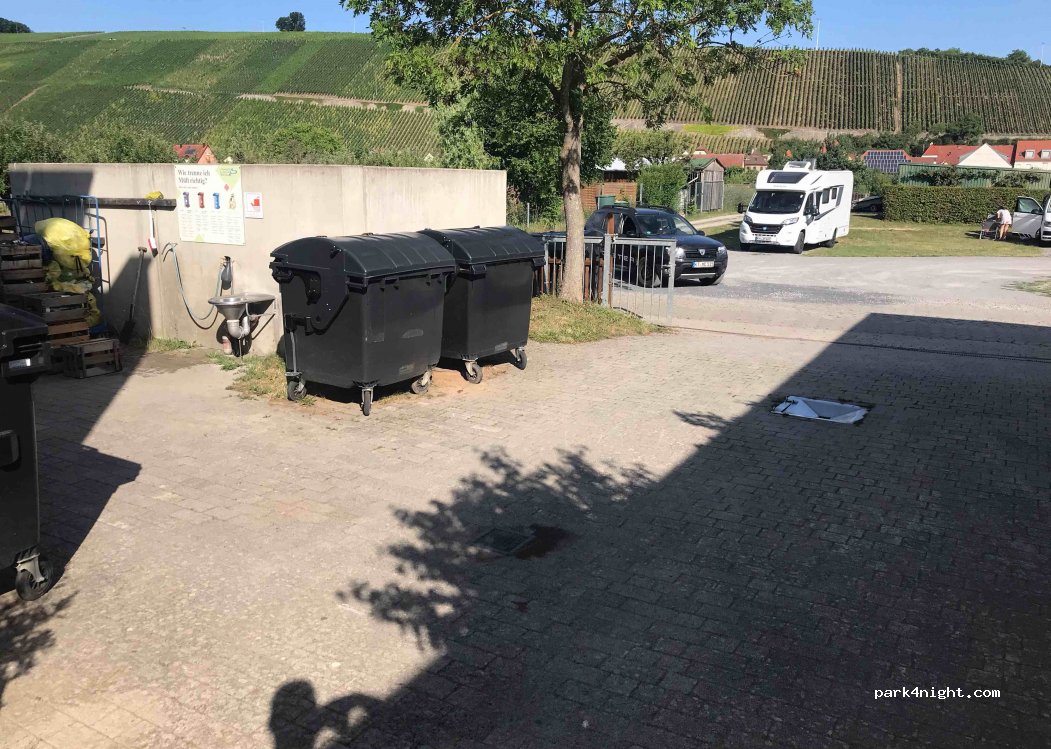 Wohnmobilhafen Mainschleife — foto 2