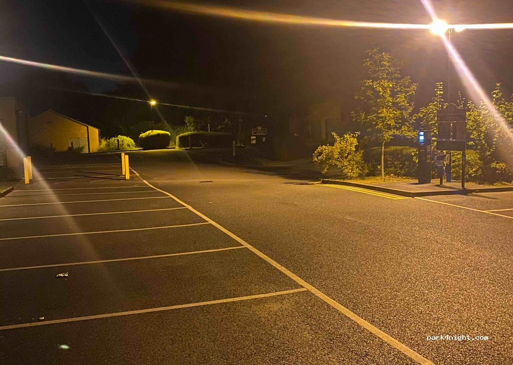 (CV32 5EU)  - Adelaide Bridge parking P6 Riverside — foto 3