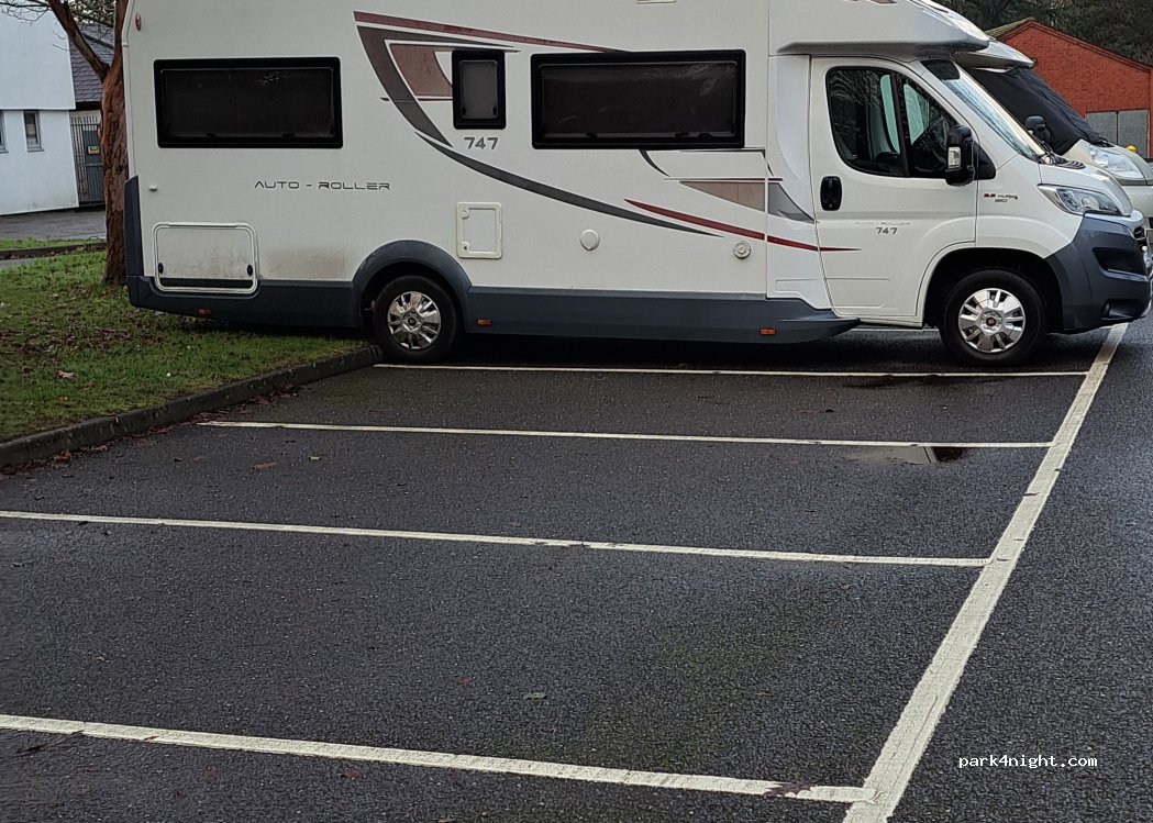 (CV32 5EU)  - Adelaide Bridge parking P6 Riverside — foto 5