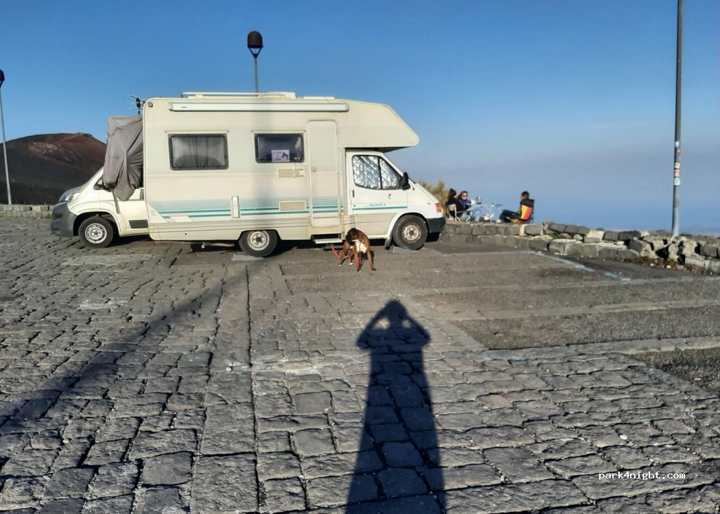 (95030) Nicolosi - Strada Provinciale 92 — foto 2