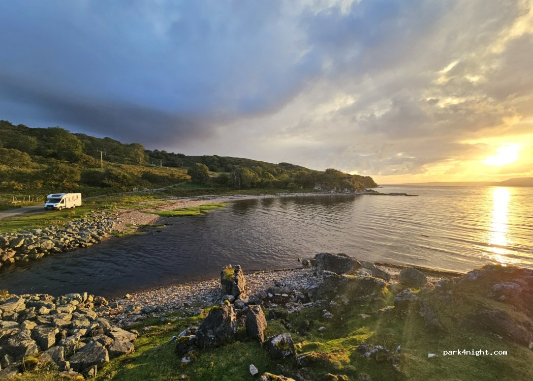 (IV44 8RN) Highland - Unnamed Road — foto 5