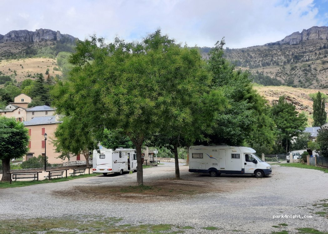 (48400) Fraissinet-de-Fourques - Le Bac — foto 3