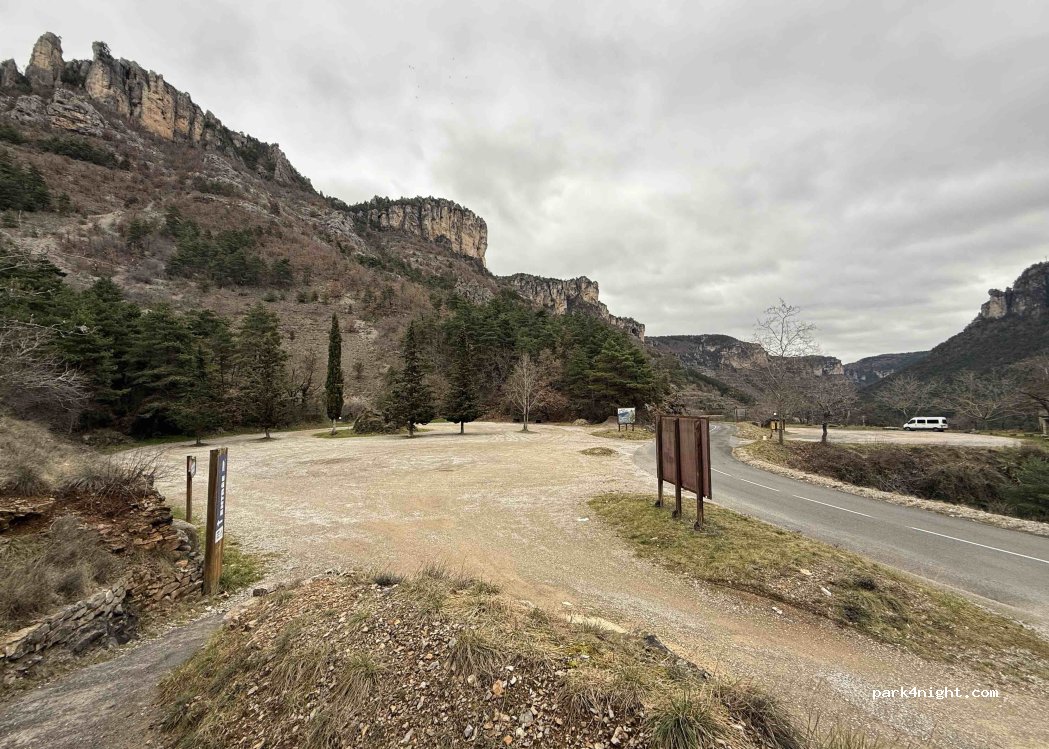 (48150) Saint-Pierre-des-Tripiers - D996 — foto 4