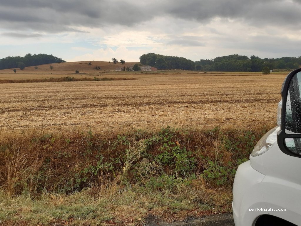 (81120) Lombers - 97 Plantecaux — foto 2