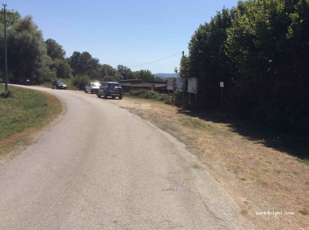 (86070) Castel San Vincenzo - Unnamed Road — foto