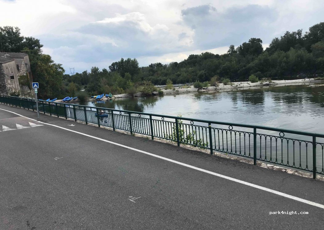 (07700) Saint-Martin-d'Ardèche - Quai des Pescadous — foto