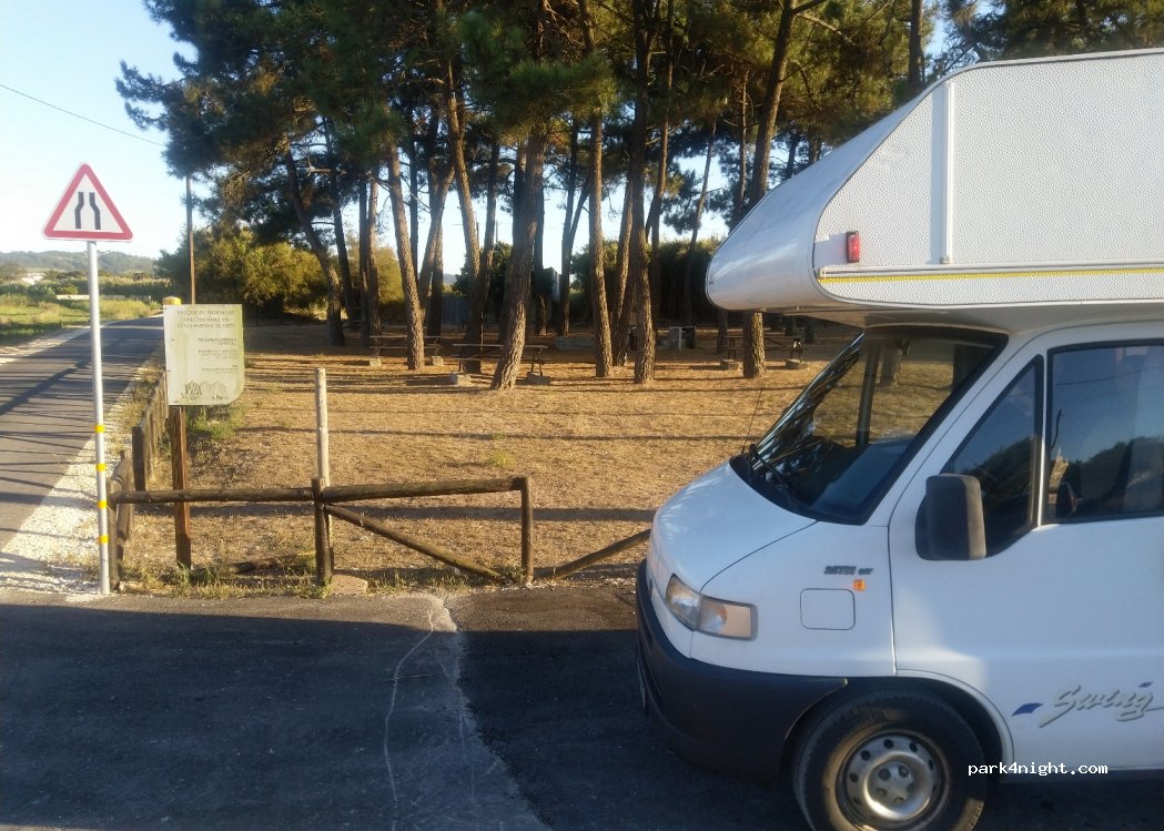 (2460) São Martinho do Porto - 1 Rua Primeiro de Maio — foto 2