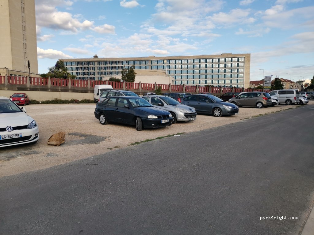 (77000) Melun - 6 Boulevard Chamblain — foto