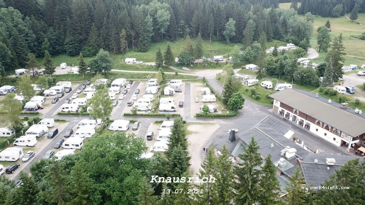 Wohnmobilstellplatz vor dem Campingplatz Tennsee — foto 2