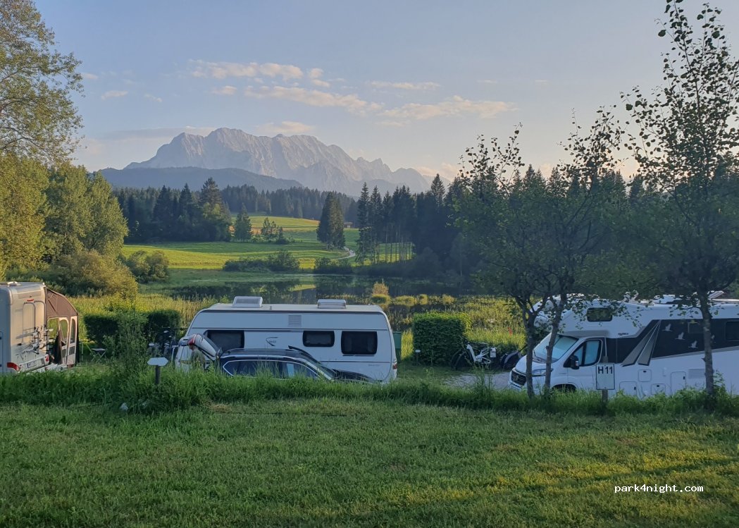 Wohnmobilstellplatz vor dem Campingplatz Tennsee — foto 4