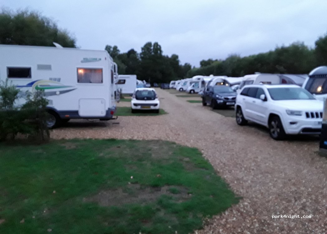 Back of Beyond Touring Camping & Glamping Park — foto 3