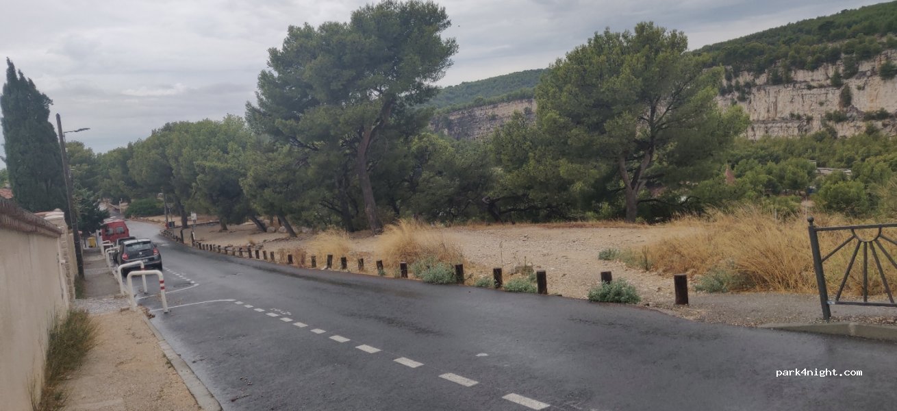 (13260) Cassis - 37 Avenue Notre Dame — foto