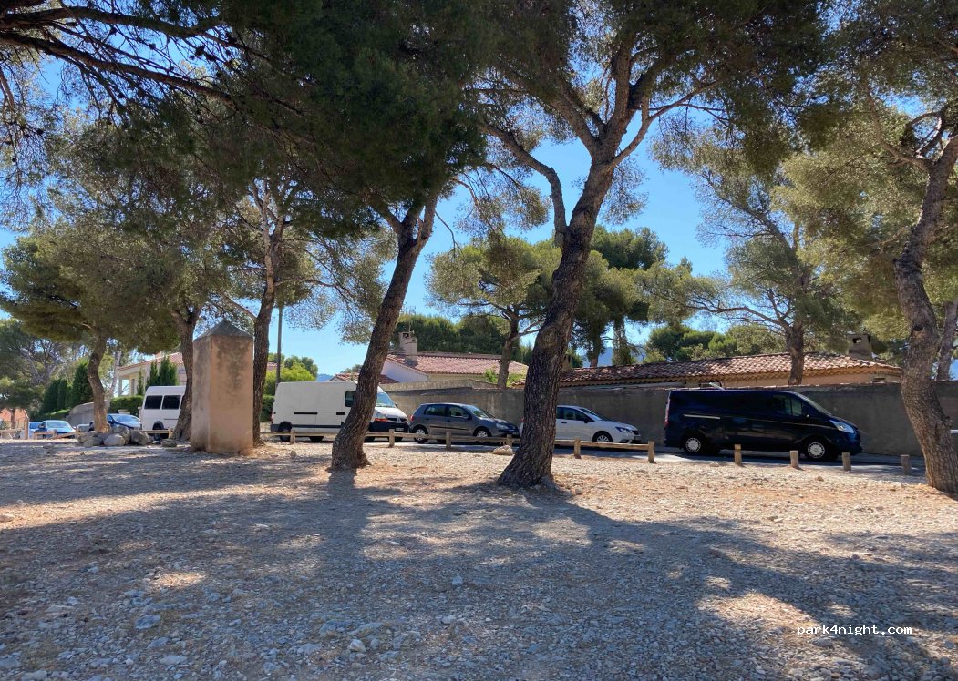 (13260) Cassis - 37 Avenue Notre Dame — foto 2