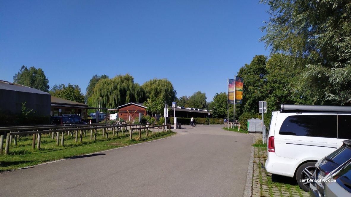 Parkplatz Campingplatz Ost — foto