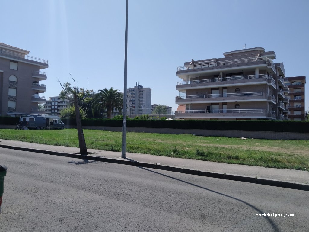 (39770) Laredo - 35B Avenida Enrique Mowinkel — foto