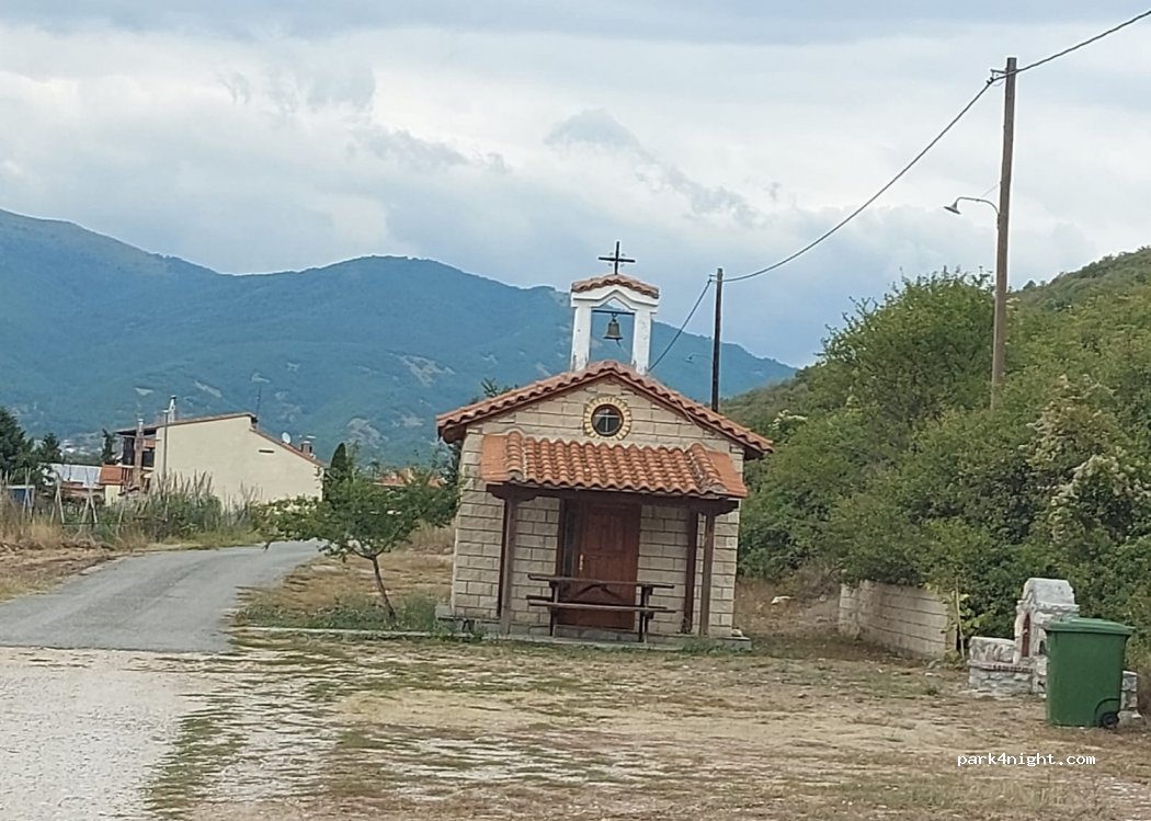 (530 77) Mikrolimni - Unnamed Road — foto