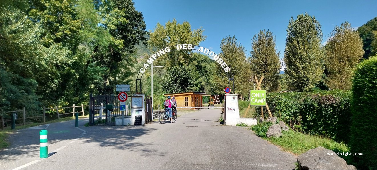 Camping Onlycamp - Les Adoubes — foto