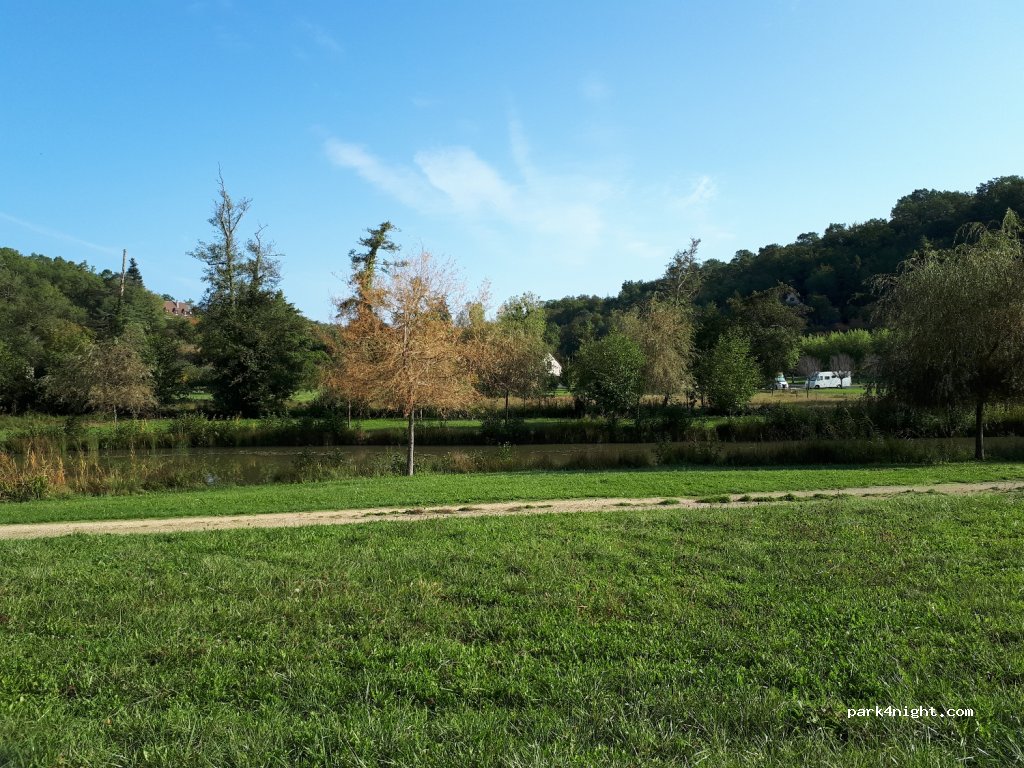 (24140) Queyssac - 5 D21E1 — foto