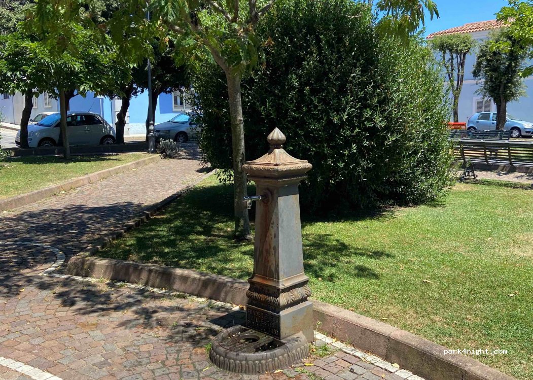 (07028) Santa Teresa Gallura - 12 Piazza Villamarina — foto 2