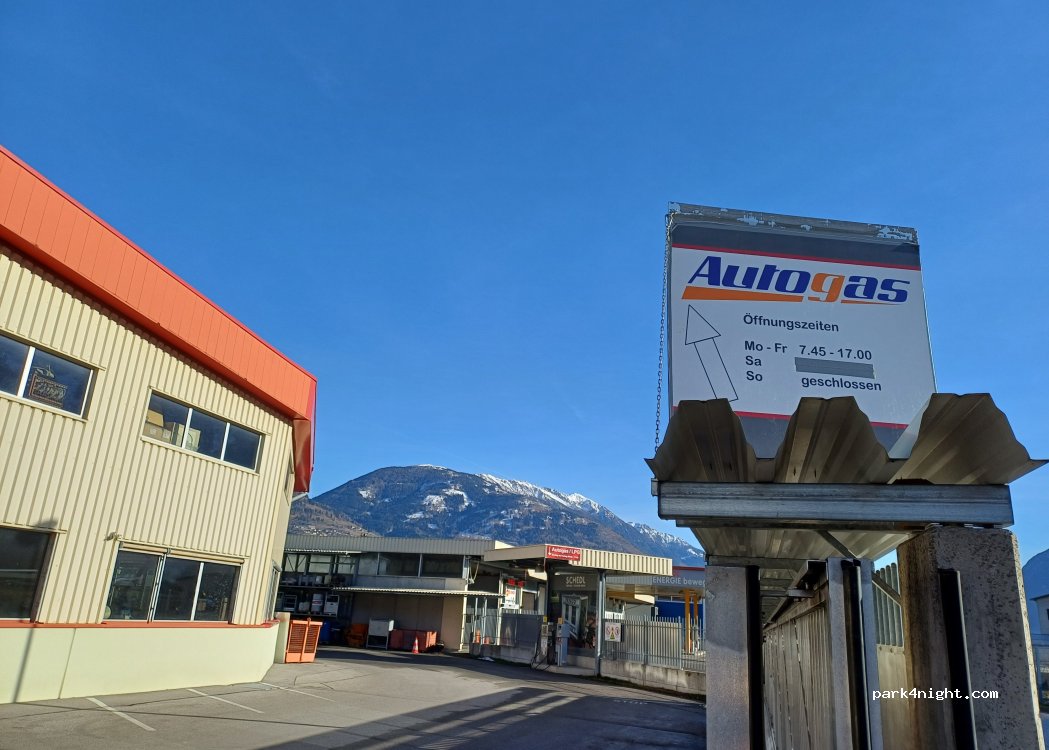 (9900) Lienz - 3 Südbahnstraße — foto 2