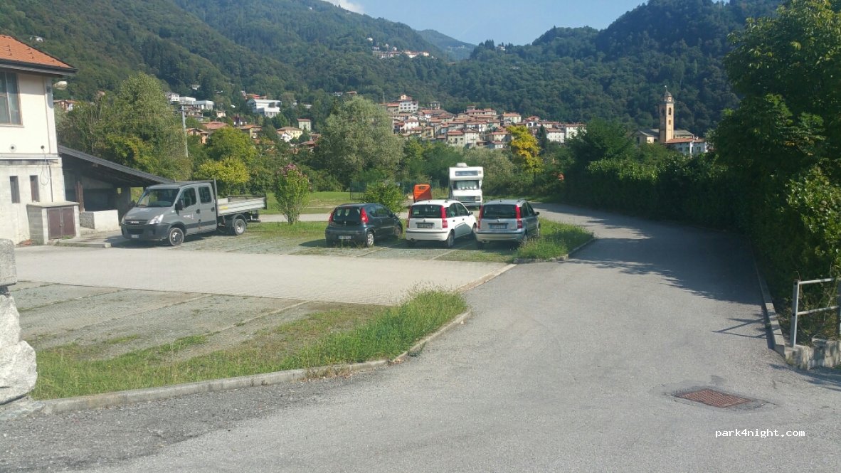 (22010) Plesio - 73 Via per la Grona — foto