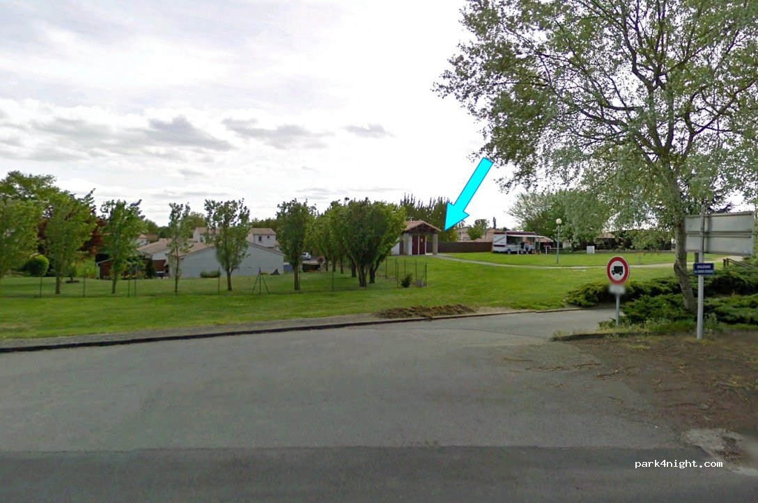 (79200) Châtillon-sur-Thouet - Boulevard des Grandes Versennes — foto 2